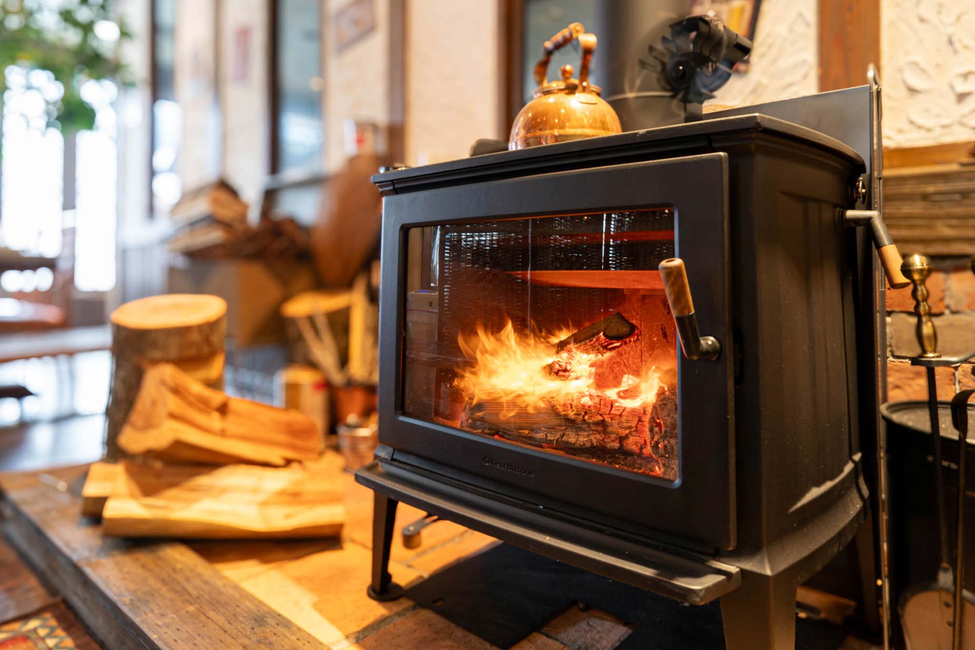 薪ストーブ画像